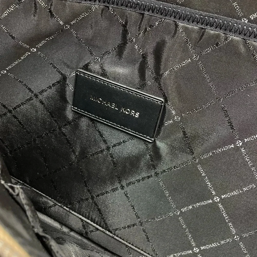 NEW Michael Kors COOPER Large Zip Laptop Case in Camel Textured